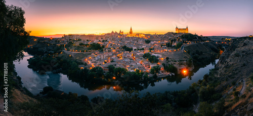 Panorama view from Toledo, capital from spanish region of La Mancha with the famous Alcazar and cathedral. © Jorge Argazkiak