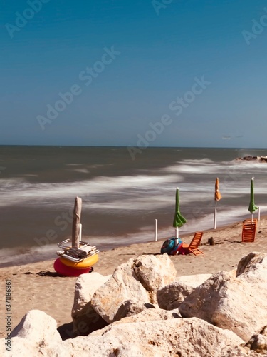 Obraz na płótnie beach and sea w salonie