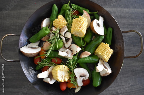 Colorful vegetable pan for barbecue