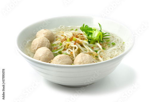 Rice Vermicelli Noodles with  Pork Balls in clear Soup ontop spring onion