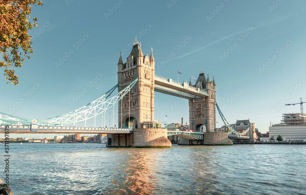 Fototapeta premium Tower Bridge in London, UK
