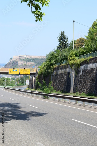 Koblenz: Straße durch Pfaffendurch mit Blick auf die Festung Ehrenbreitstein photo