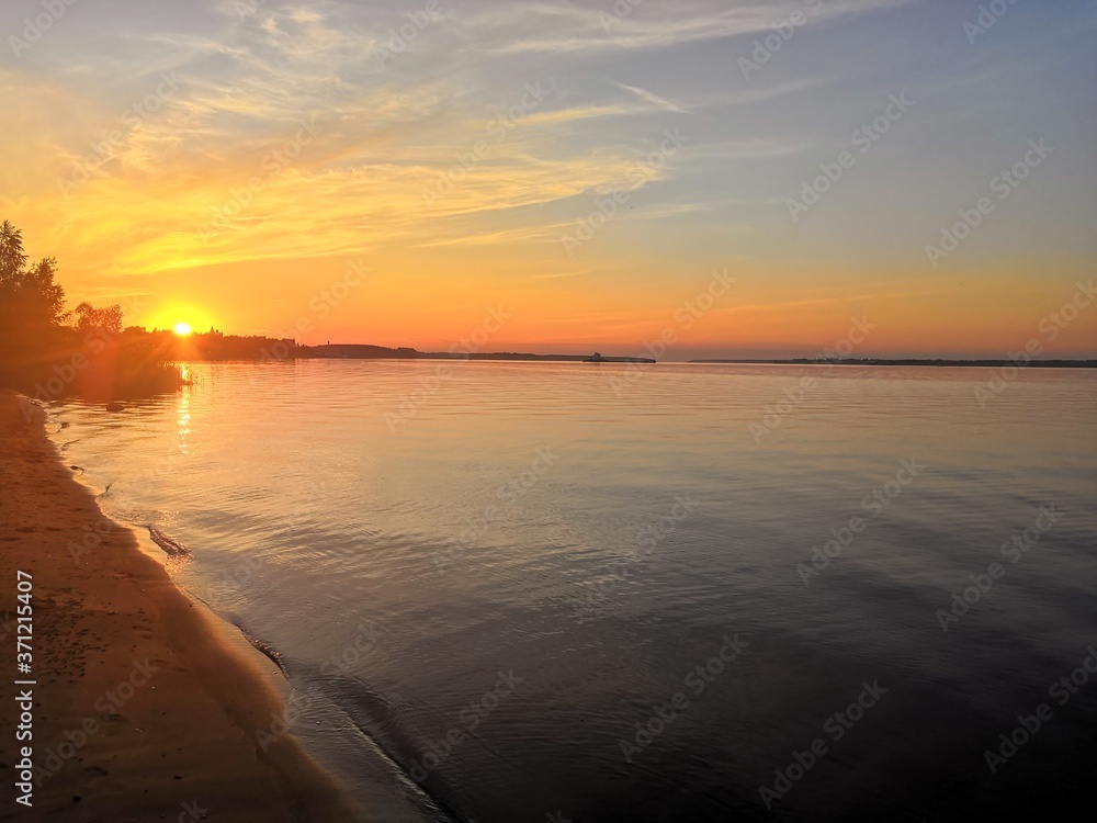 Fototapeta premium sunset over the sea