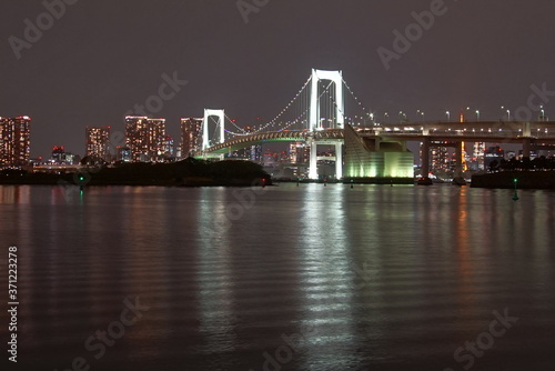 Fototapeta Naklejka Na Ścianę i Meble -  Beautiful night view of Tokyo Bay , Rainbow bridge