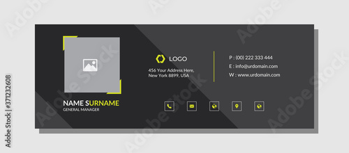 Email signature with an author photo place modern and black background layout