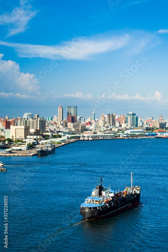Canvastavla The large ship into the port of Kaohsiung, Taiwan
