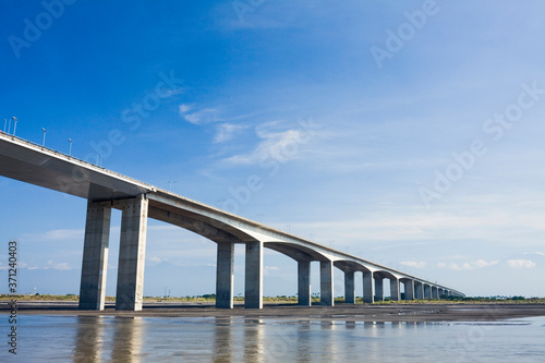 Highway viaduct above the river © BINGJHEN