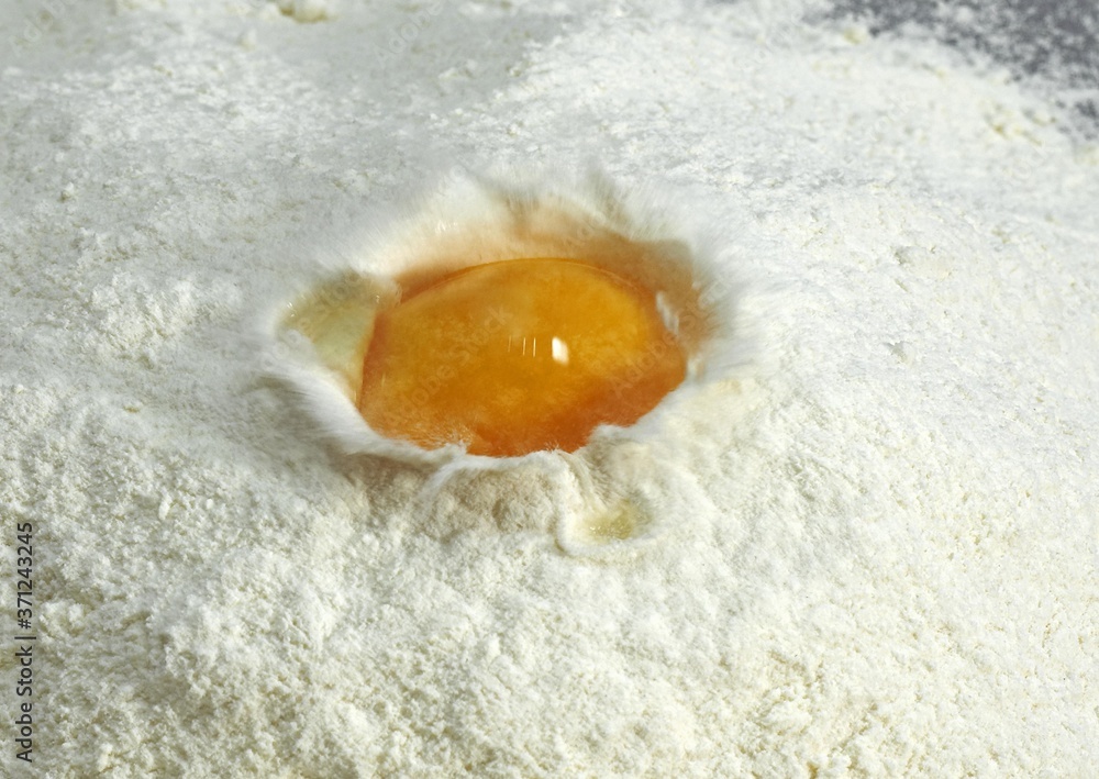 Wheat Flour and Egg, Cake Ingredients Wheat Flour and Egg, Cake Ingredients