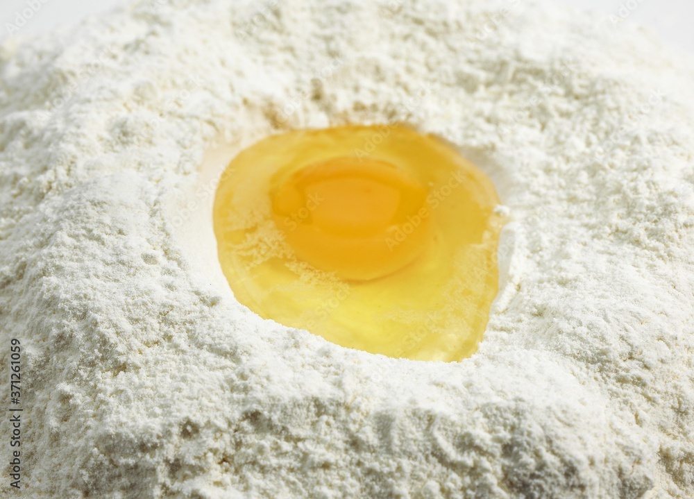 Wheat Flour and Egg, Ingredients for Cake's Recipe Wheat Flour and Egg, Ingredients for Cake's Recipe