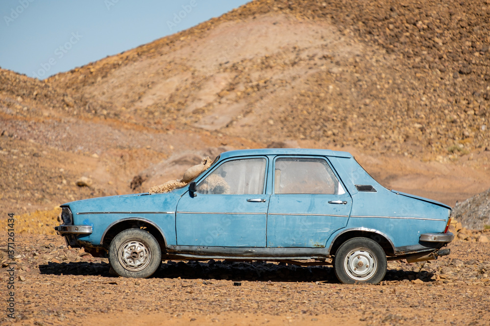 Naklejka Renault R12 azul, Tourza, antiatlas, Marruecos, Afryka