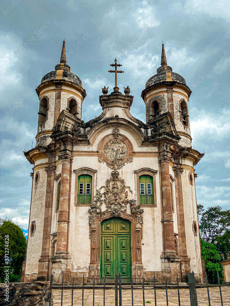 Fototapeta premium st francisco church baroque rococo archictecture at colonial city of Ouro Preto, state of Minas Gerais, Brazil