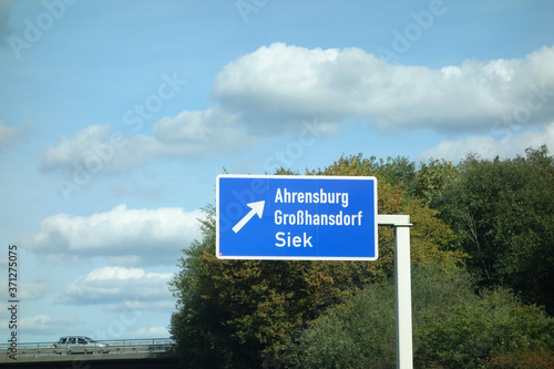 Autobahnausfahrt Ahrensburg Großhansdorf Siek photo