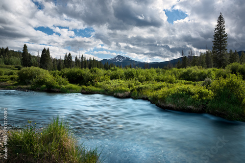 Fototapeta Naklejka Na Ścianę i Meble -  Byers Peak and St Louis Creek, Winter Park Colorado
