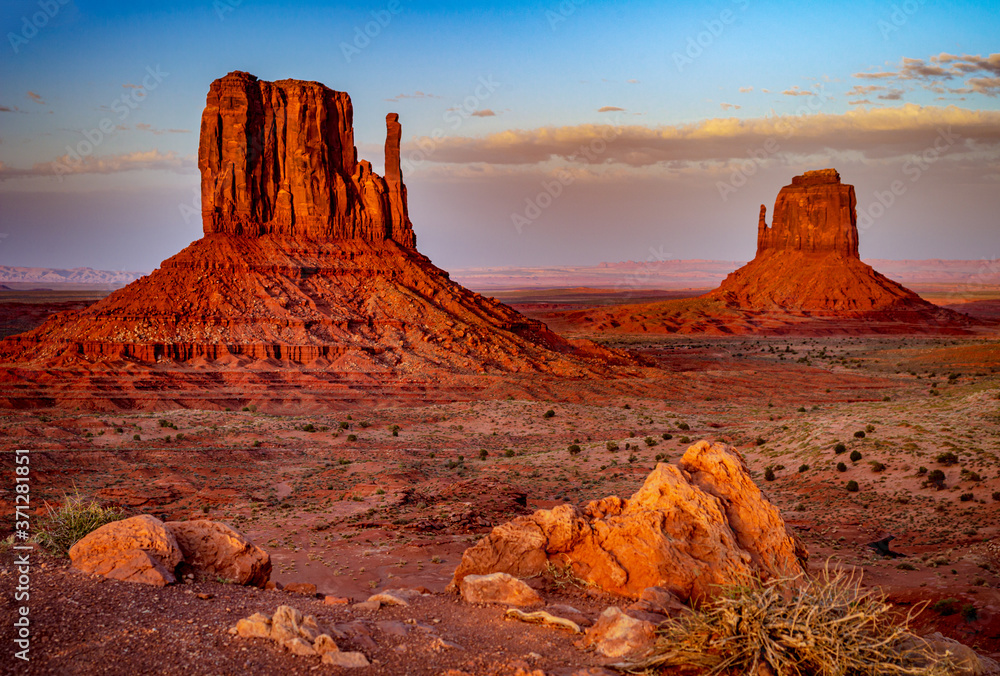 Monument valley mittens and taylor rock sunset
