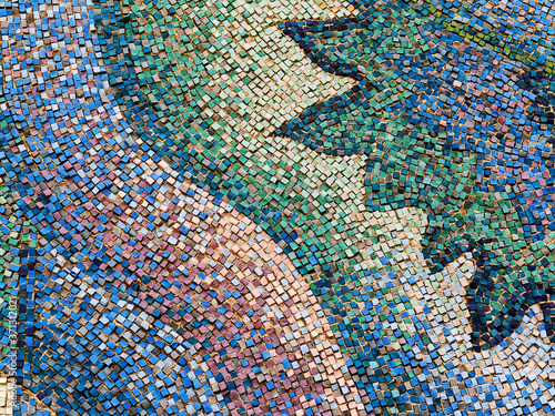 Valokuvatapetti Detail of beautiful old collapsing abstract ceramic mosaic adorned building