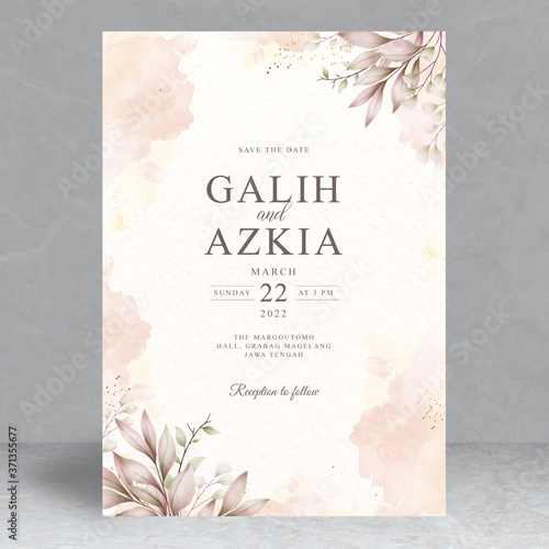 Elegant leaves wedding invitation card template