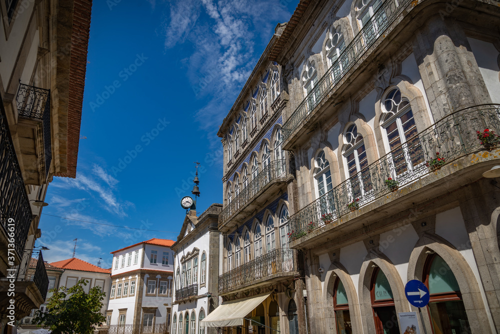 , Valença do Miño ciudad fronteriza y amurallada en Portugal
