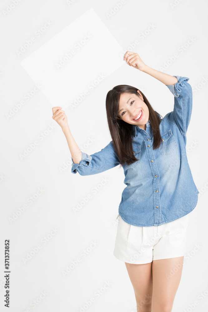 メッセージボードを持った女性 メッセージボードを持った女性