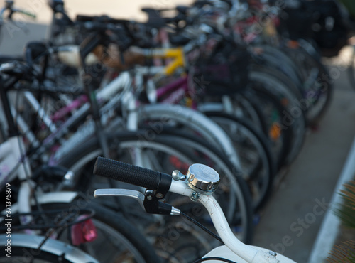 bicicletta,campanello,parcheggio