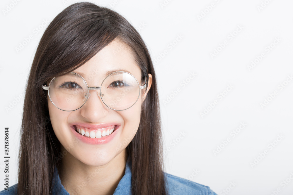 眼鏡の女性 眼鏡の女性