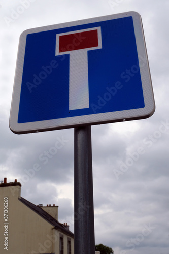 Panneau de signalisation français indiquant une impasse