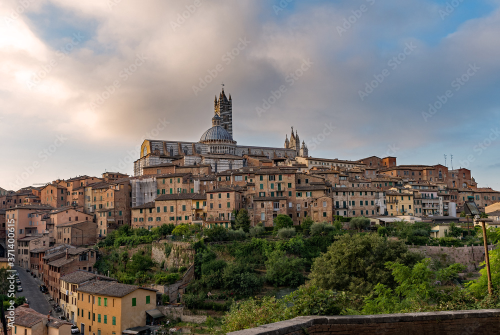 Blick auf die Altstadt von Siena in der Toskana, Italien 