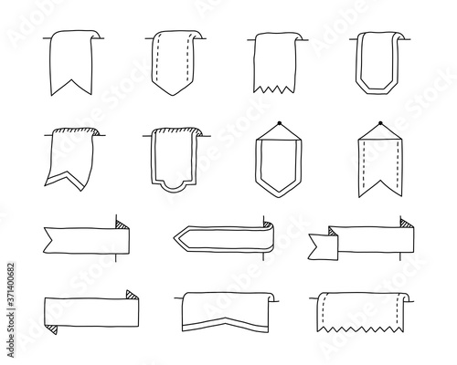 手書きのおしゃれなリボンやラベルのイラストのセット かわいい フレーム 枠 旗 装飾 Stock Vector Adobe Stock