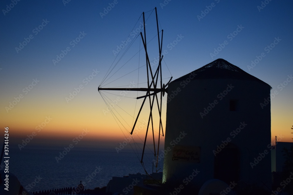 Windmühle in Oia auf Santorini