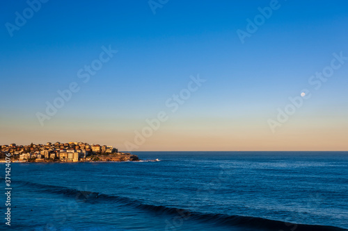 Fotografía Sunset at the bondi beach, Sydney, Australia