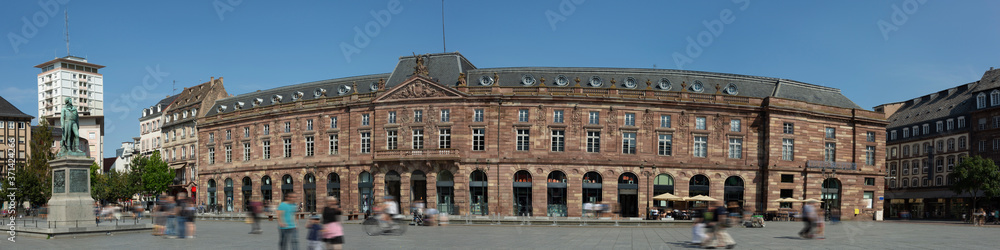 Fototapeta premium panoramic shot of place kleber in strasbourg