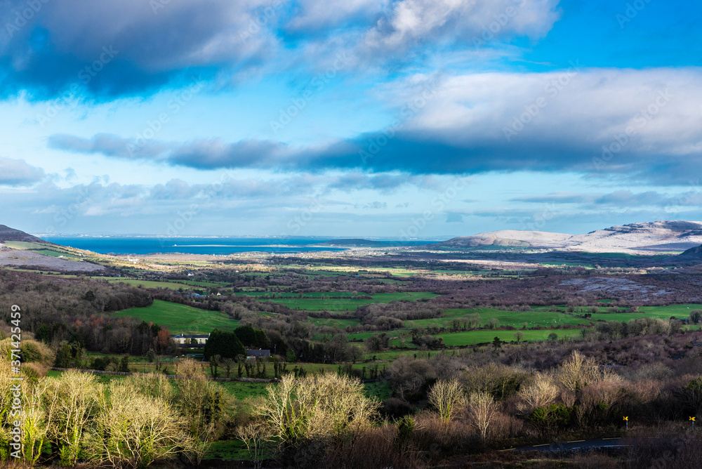 Fototapeta premium Prairie landscape in Ireland