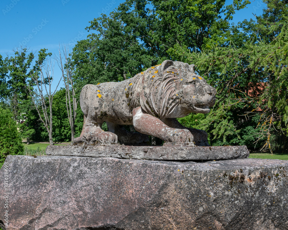 lion statue in the park