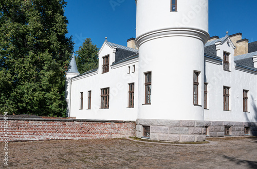 alatskivi manor estonia photo