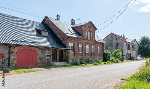 Fototapeta Naklejka Na Ścianę i Meble -  old house in estonian village