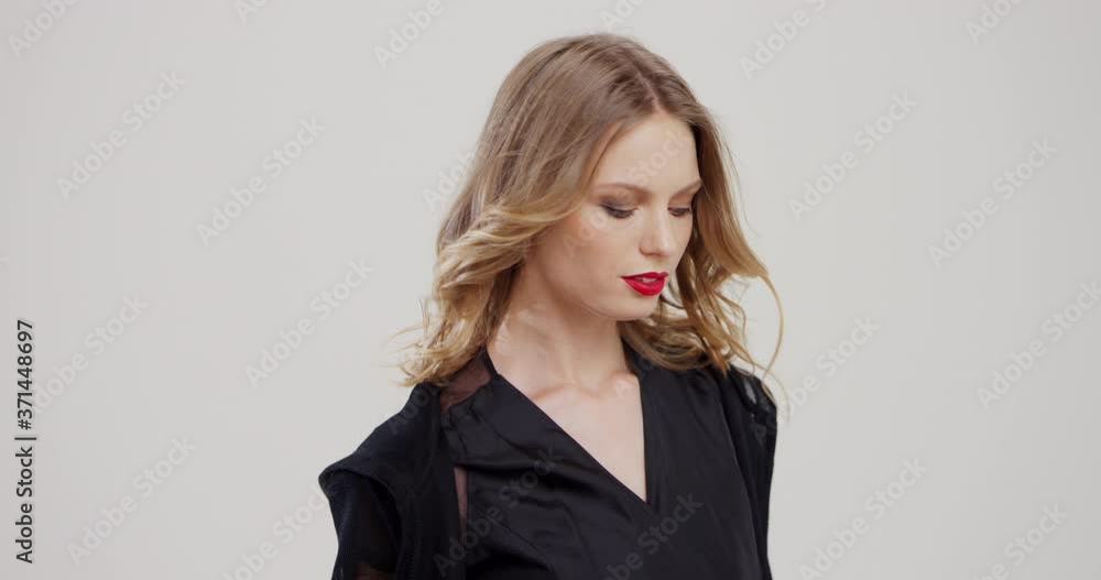 4K Slow Mo Woman Walking While Having A Fashion photoshoot 4K Slow Mo Woman Walking While Having A Fashion photoshoot