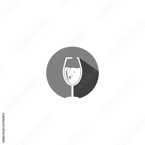 Wine Logo Template vector illustrtion