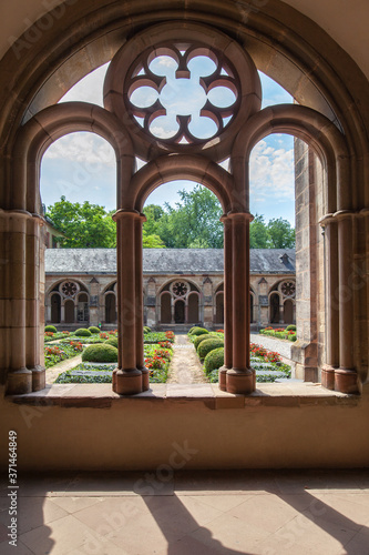 Kreuzgang im Dom St. Peter   Trier   Rheinland Pfalz  Deutschland  