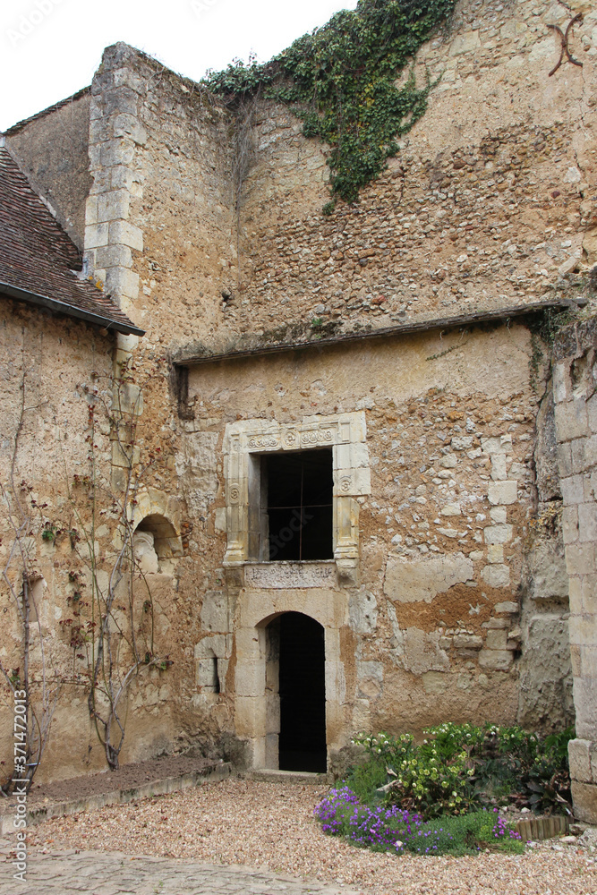 cellar of a medieval and renaissance mansion in couture-sur-loir (france)