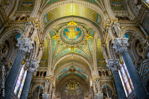 Basilique Notre-Dame de la Garde in marseille
