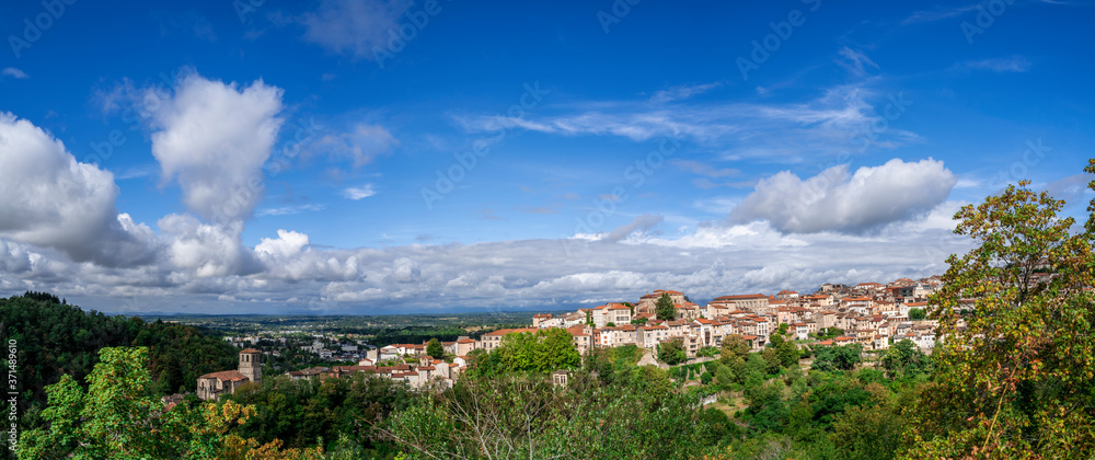 vue panoramique sur la ville de Thiers