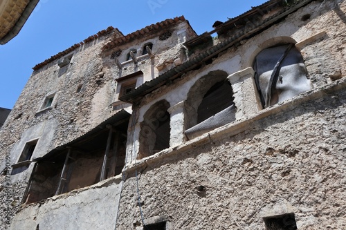 Pesche - Palazzi abbandonati del centro storico