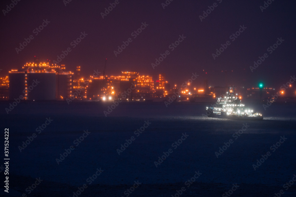 Fototapeta premium Icebreaker in port