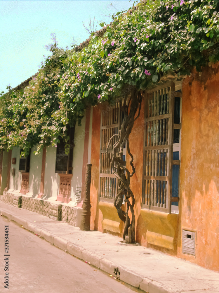 Obraz premium Old House in Ancient walled city in Cartagena Colombia 