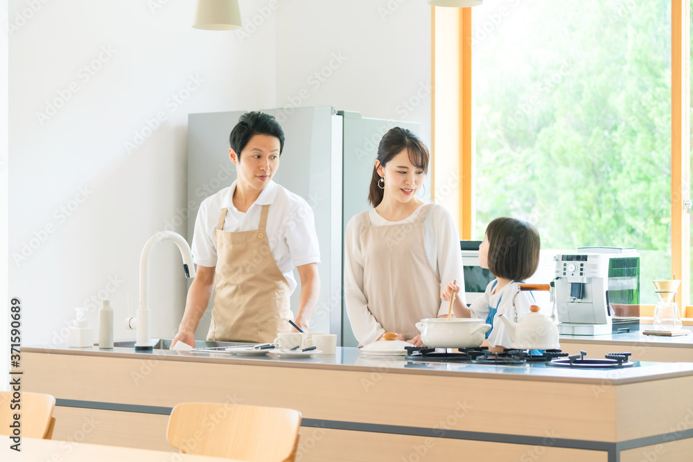 料理する親子 子育てイメージ 料理する親子 子育てイメージ