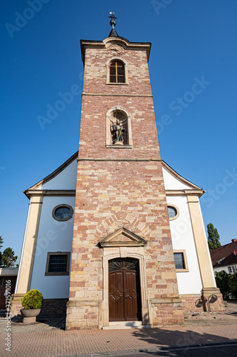 Obraz na płótnie Kirche in Römerberg w salonie