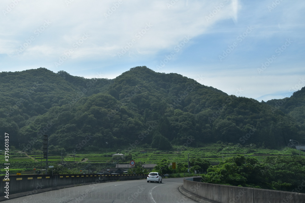 Highway in Yamanashi Prefecture, Japan Highway in Yamanashi Prefecture, Japan