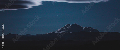 Tableau sur toile Elbrus night