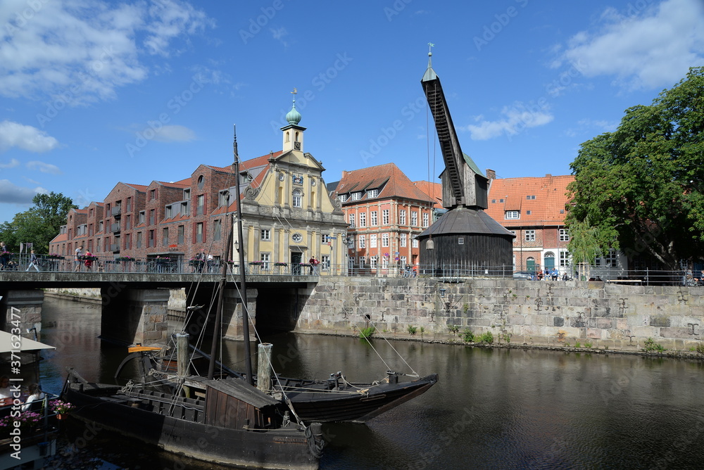 Fototapeta premium Alter Hafen in Lüneburg