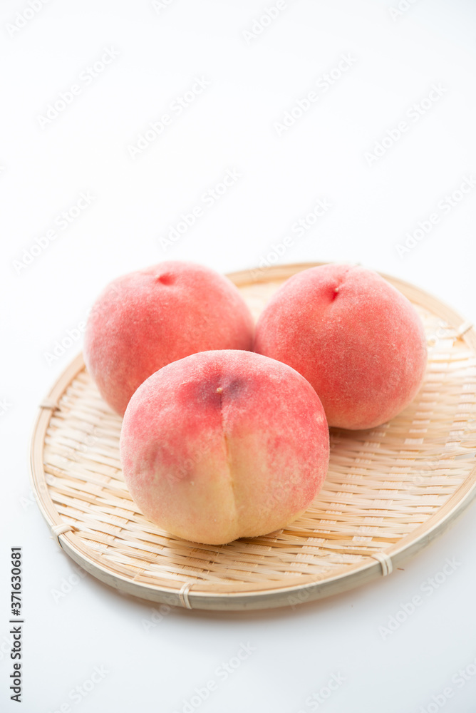 新鮮な桃
