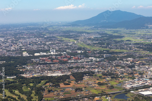 筑波学園都市上空から筑波山方向を空撮